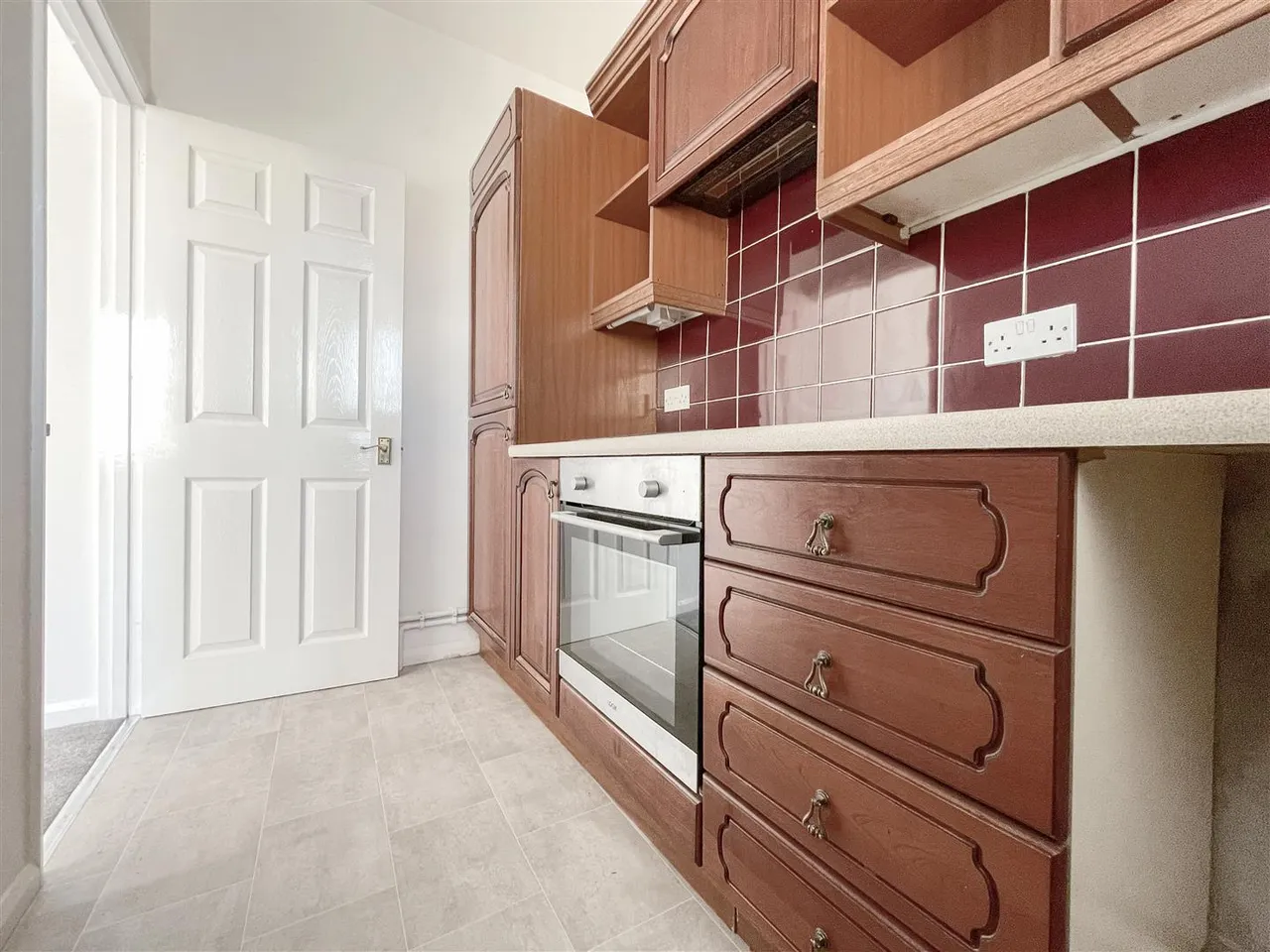 St Margarets Road, St Leonards On Sea, East Sussex, TN37 6EH, photo 4