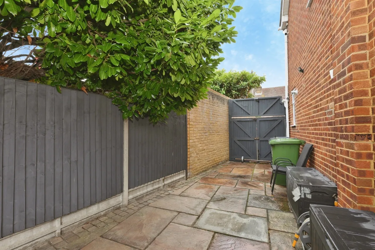 Nunsbury Drive, Broxbourne, EN10, photo 20
