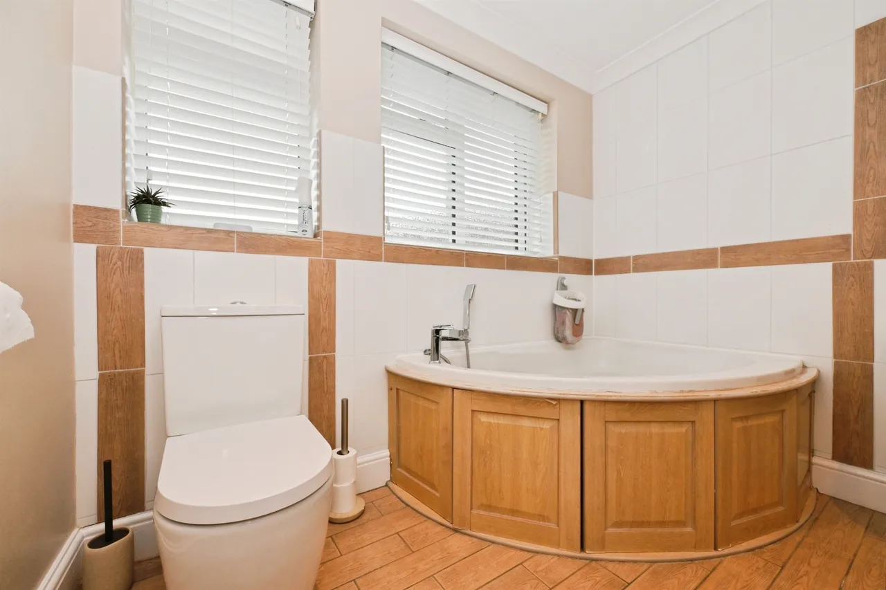 Nunsbury Drive, Broxbourne, EN10, photo 17