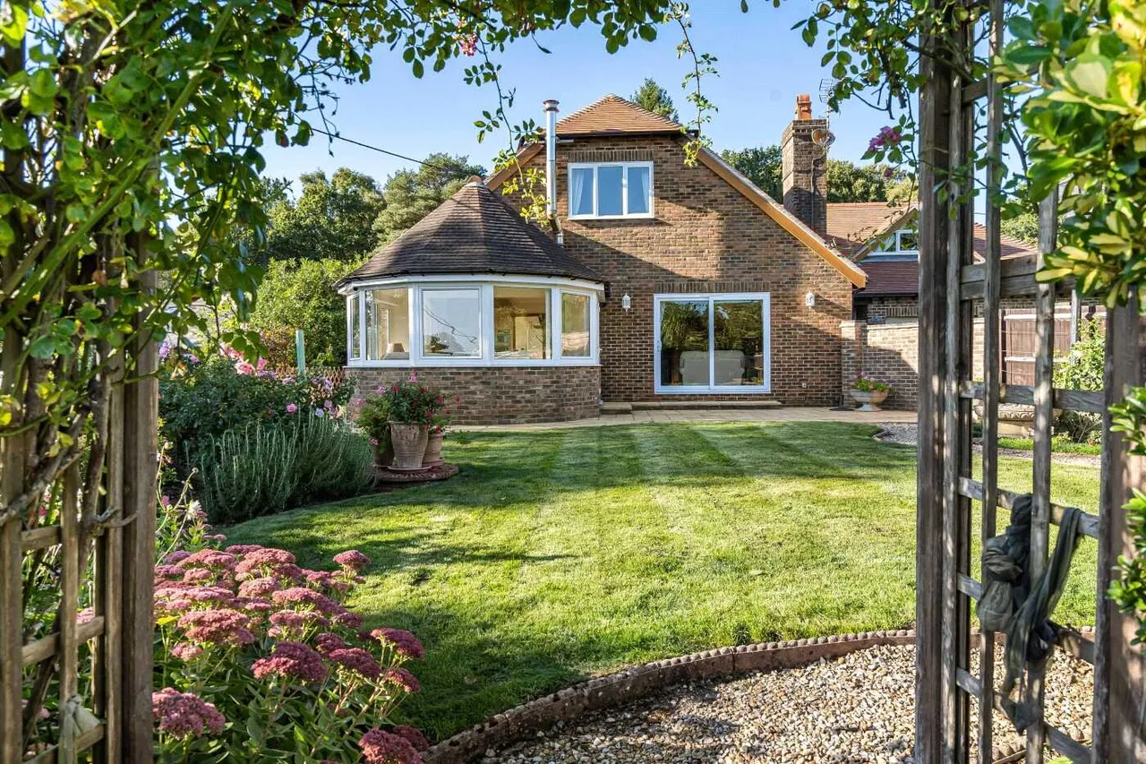 Conford Road, Conford, GU30, photo 9