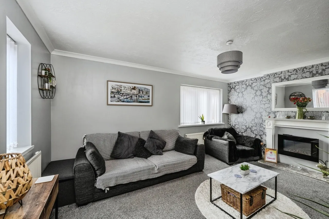 Heol Pentre Bach, Gorseinon, SA4, photo 2