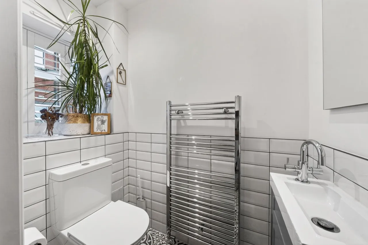 Brightfield Road, SE12, photo 8