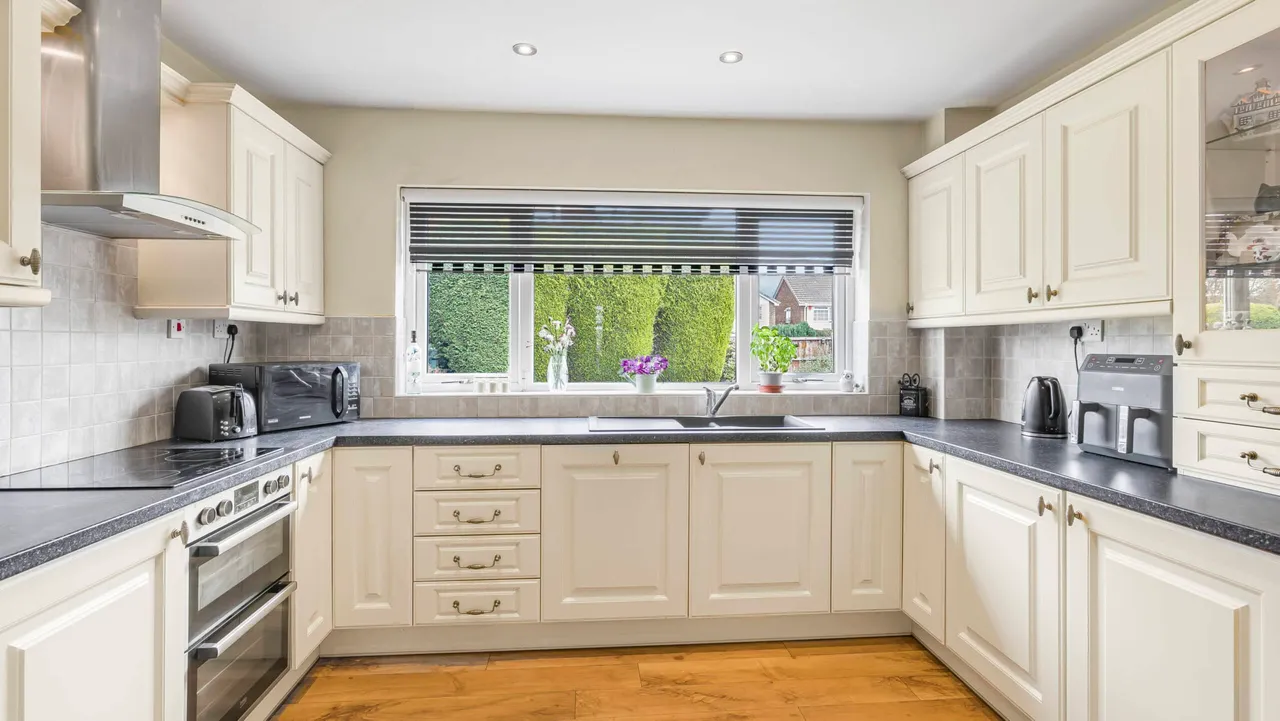 Loxley Road, Sutton Coldfield, Sutton Coldfield, B75 5NY, photo 9