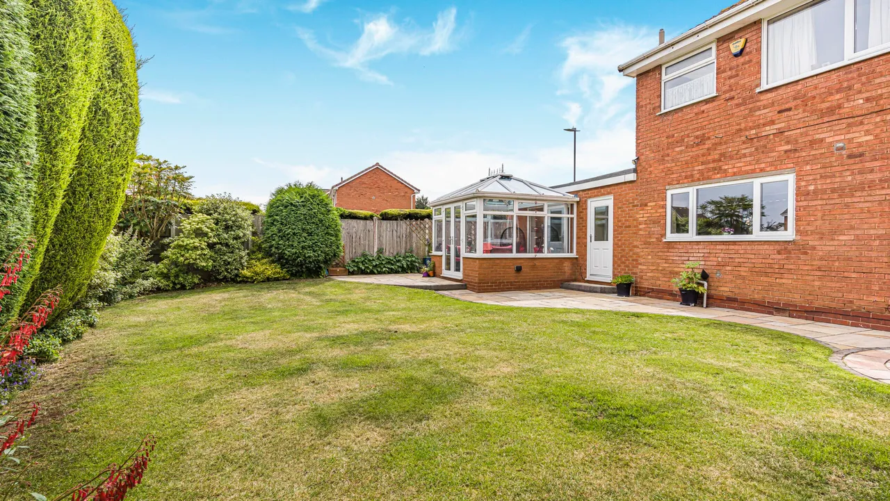Loxley Road, Sutton Coldfield, Sutton Coldfield, B75 5NY, photo 2