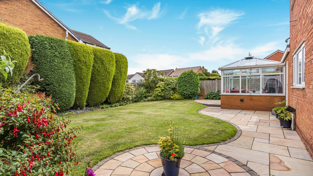 Loxley Road, Sutton Coldfield, Sutton Coldfield, B75 5NY, photo 25