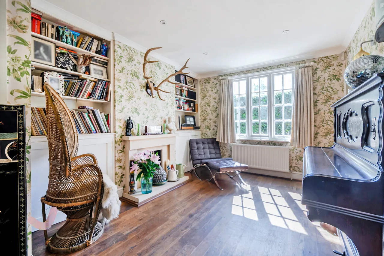 Ballinger Road, South Heath, Great Mi..., photo 11