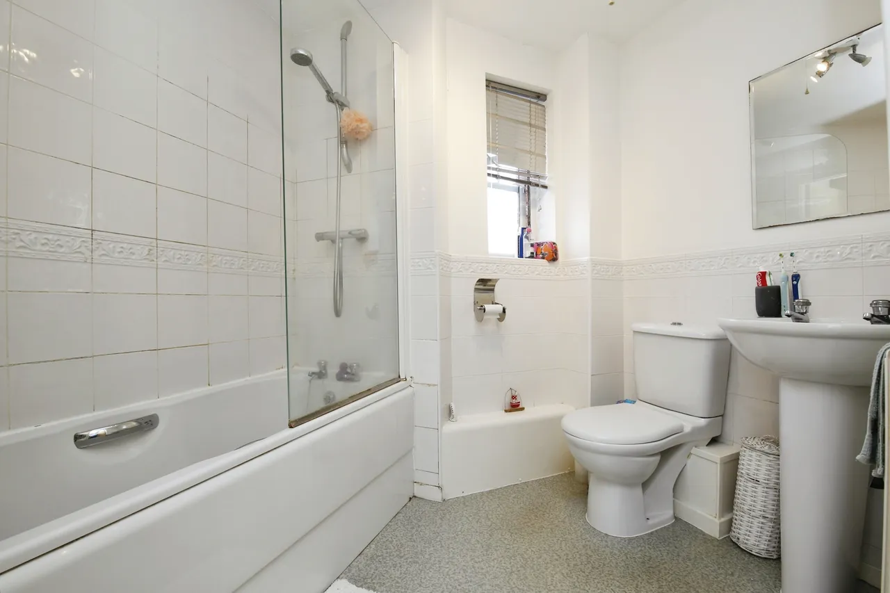 Redgrave Close, Gateshead, Tyne and Wear, NE8, photo 12
