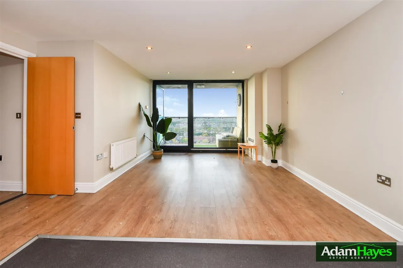 Kingsway, North Finchley, N12, photo 2