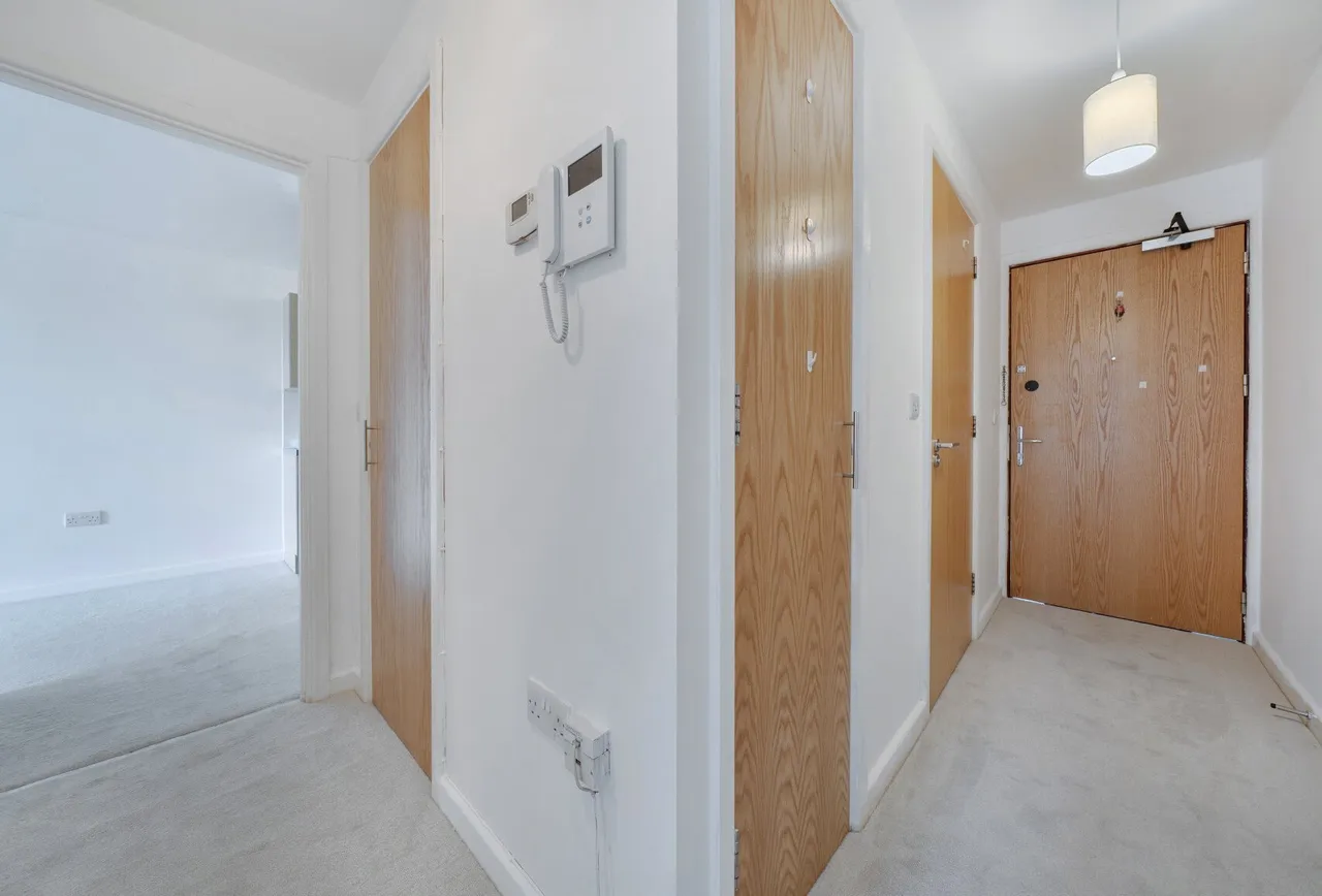 Emma House, 2 Market Link, RM1 1XJ, photo 9