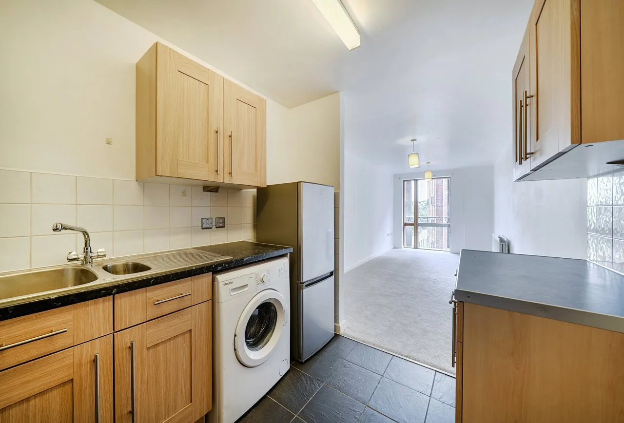 Emma House, 2 Market Link, RM1 1XJ, photo 8