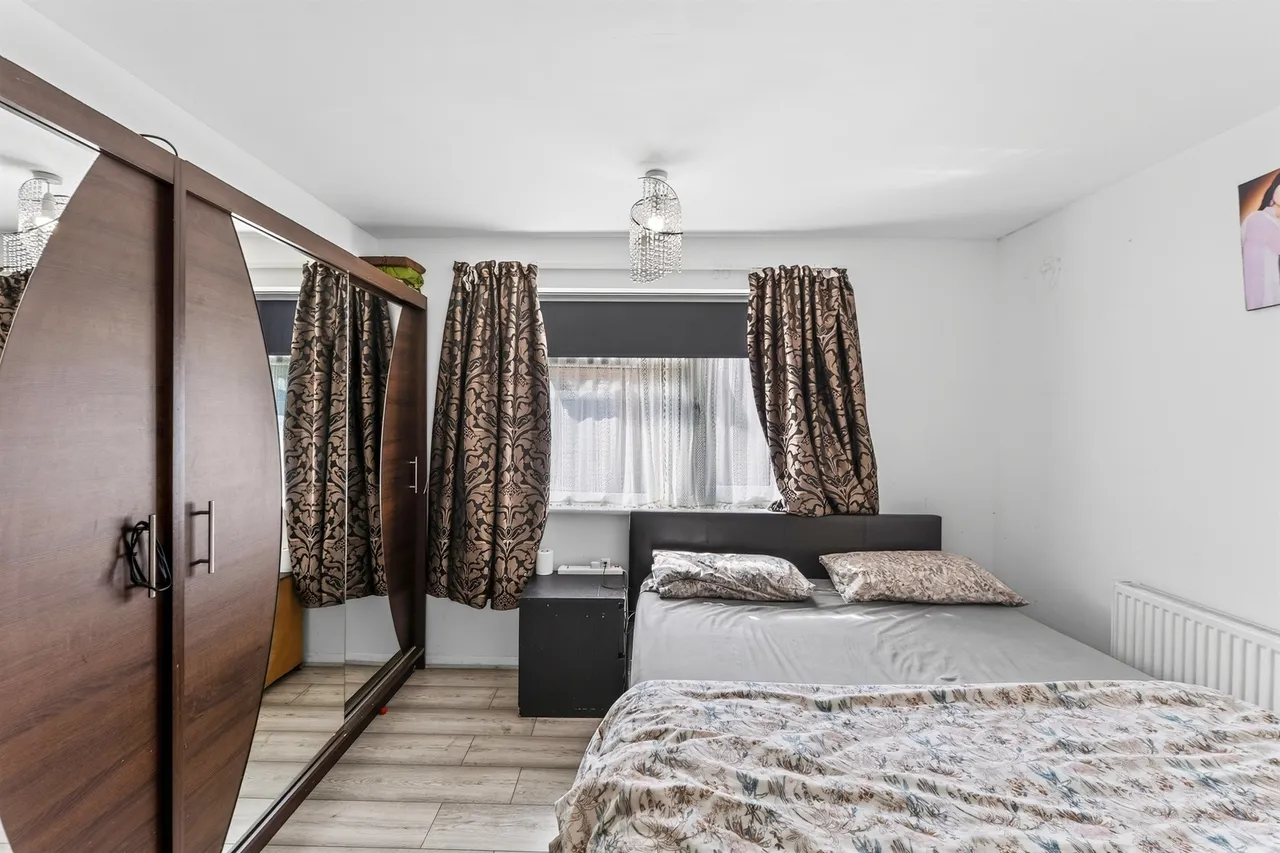 Bishopsford Road, Morden, SM4, photo 14