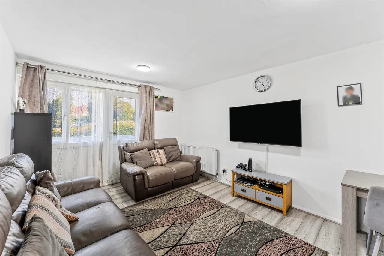Bishopsford Road, Morden, SM4, photo 19