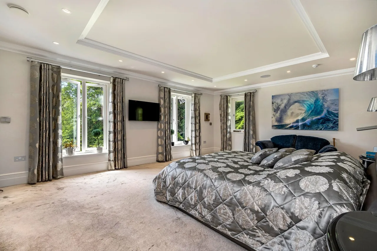 Carrwood, Hale Barns, WA15, photo 12