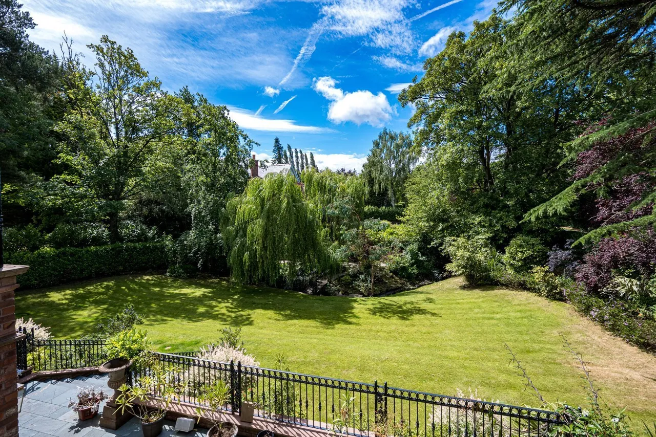 Carrwood, Hale Barns, WA15, photo 21