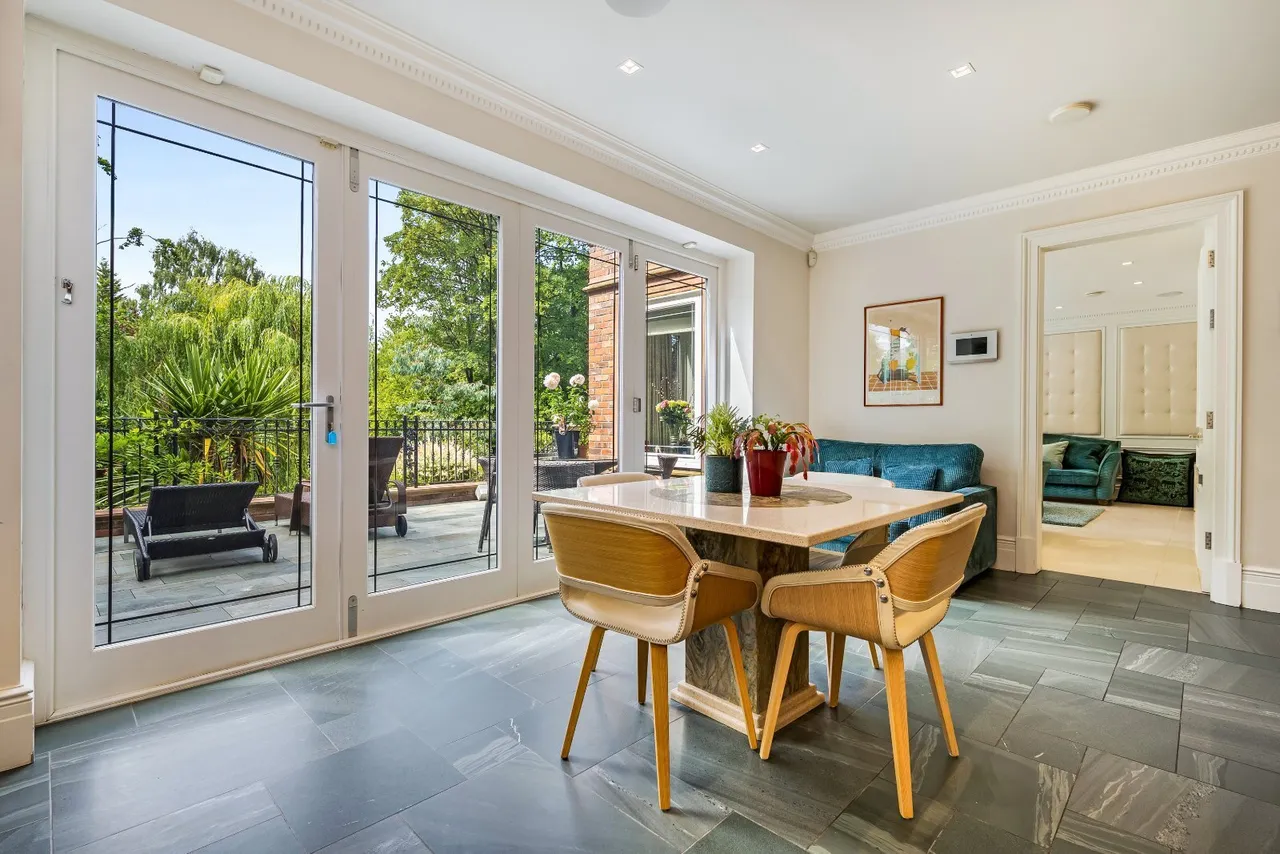 Carrwood, Hale Barns, WA15, photo 9