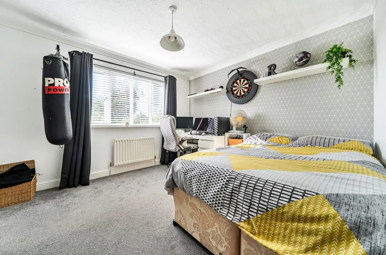 Mixon Close, Selsey, PO20, photo 13