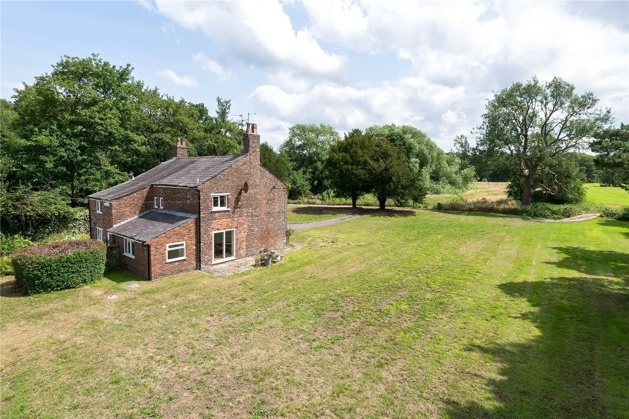Mill Lane, Adlington, SK10, photo 2