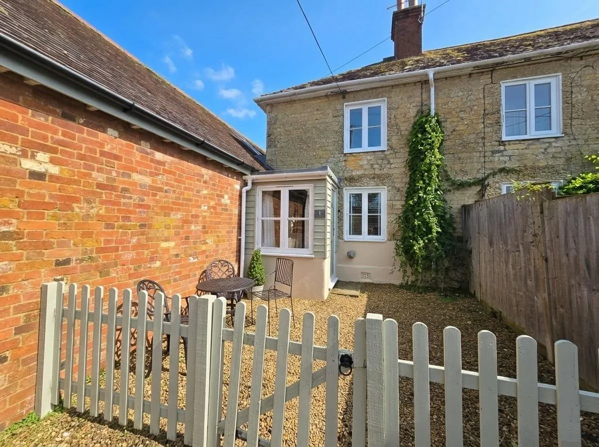 Gold Hill Child Okeford, Blandford Forum DT11 8HF, photo 2
