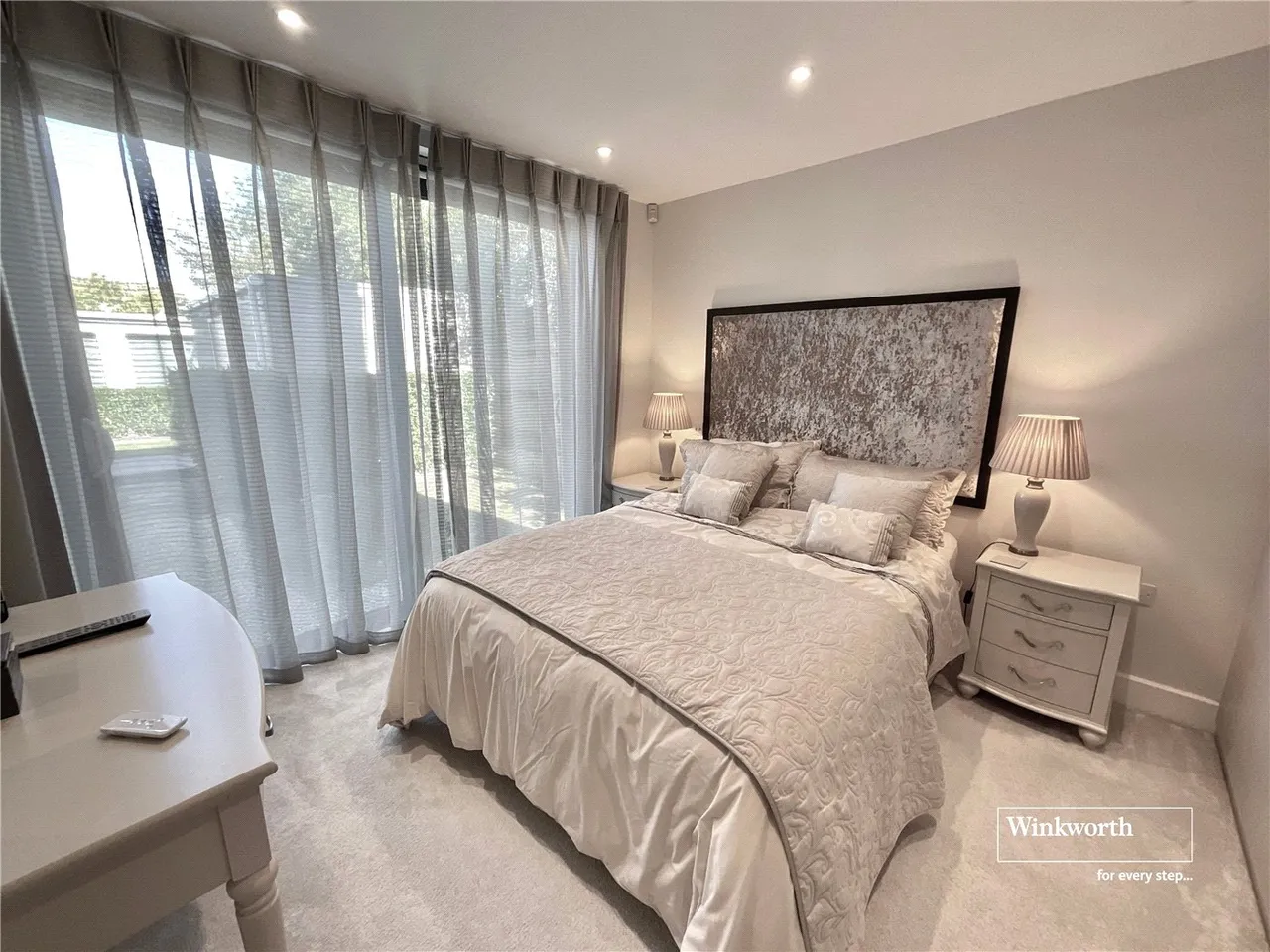 Needles Watch, 6 Wharncliffe Gardens, Highcliffe-On-Sea, Dorset, BH23, photo 8