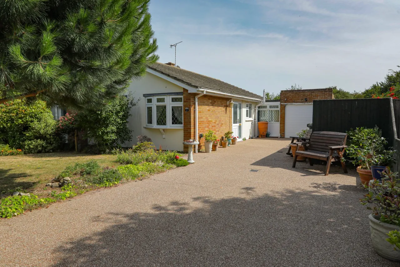 3 bed house for sale, Chartwell Avenue, Herne Bay, CT6