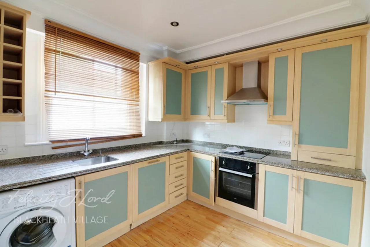 Shooters Hill Road, London, SE3, photo 3