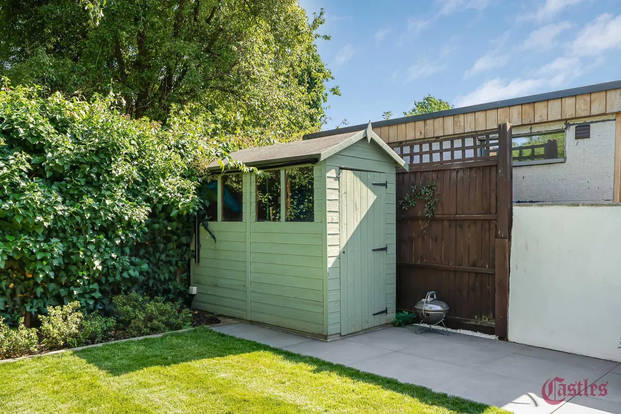Ridge Road, N8, photo 25