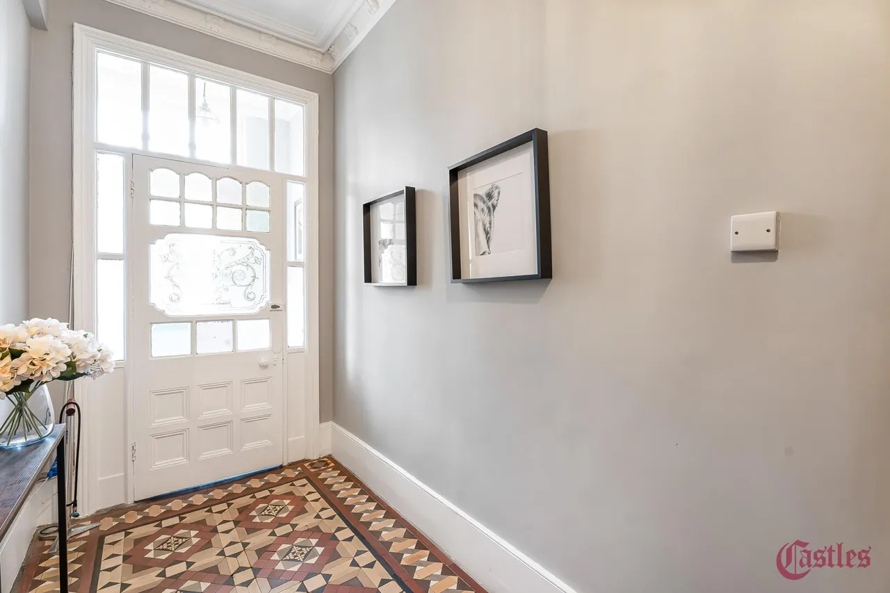 Ridge Road, N8, photo 16