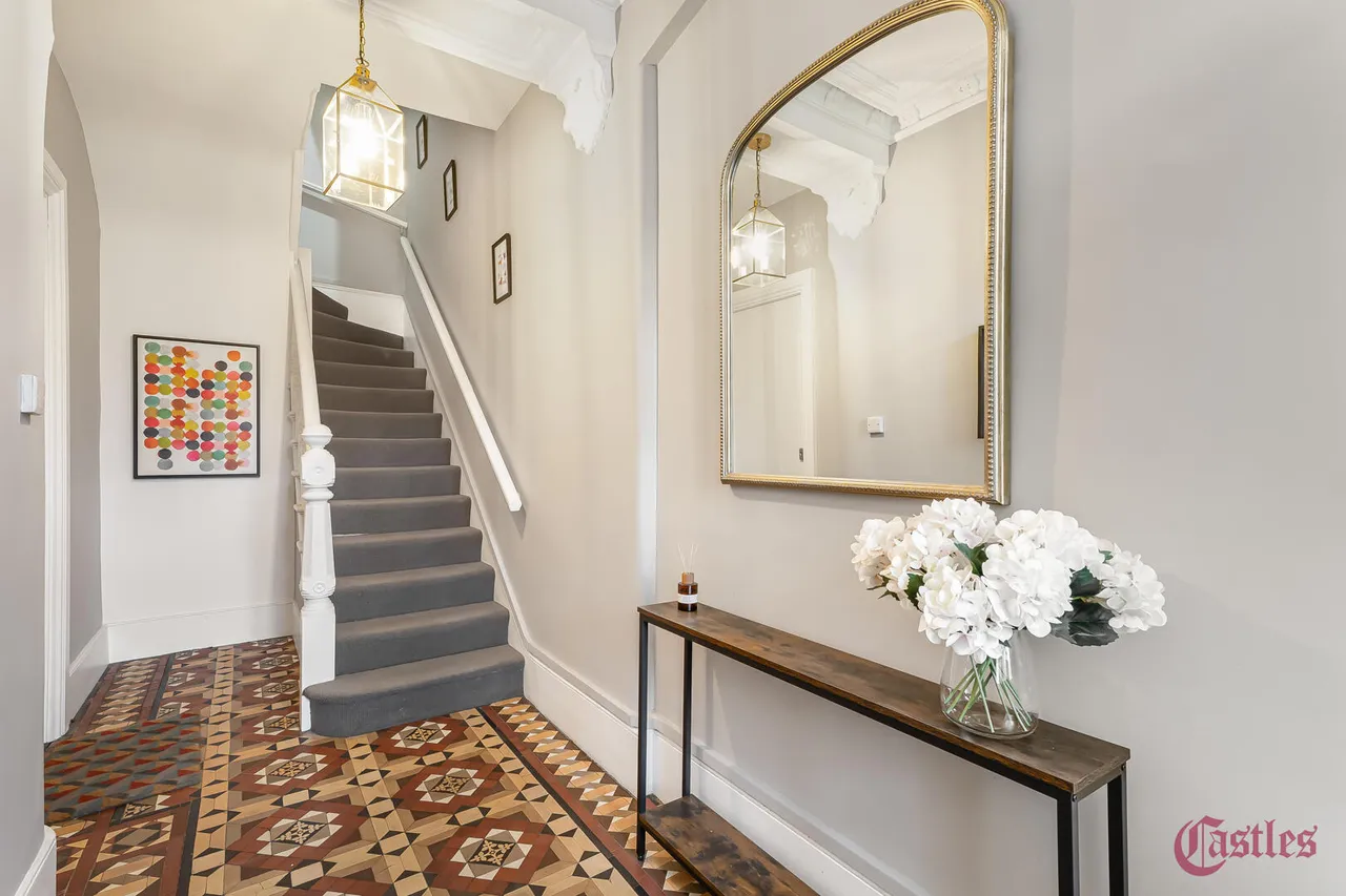 Ridge Road, N8, photo 15