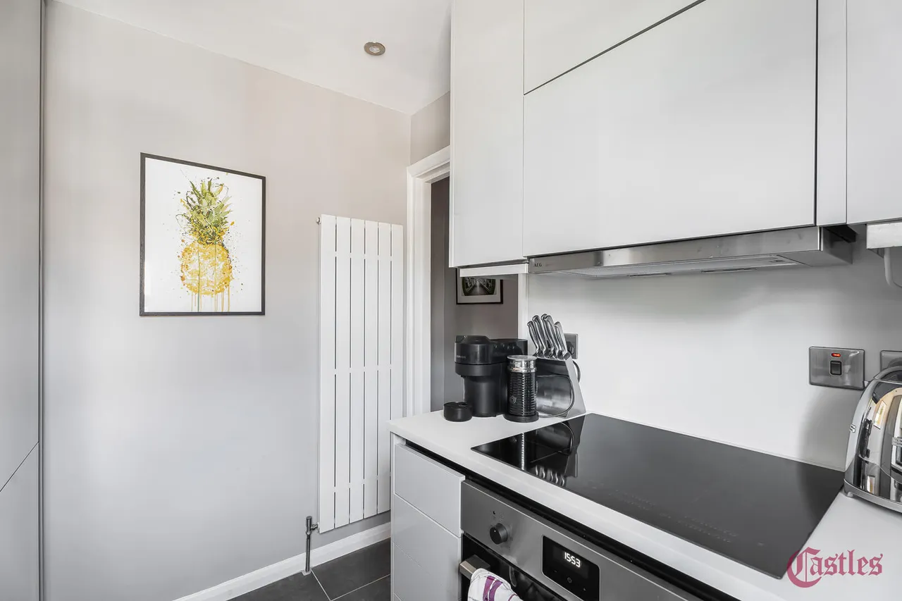 Ridge Road, N8, photo 23