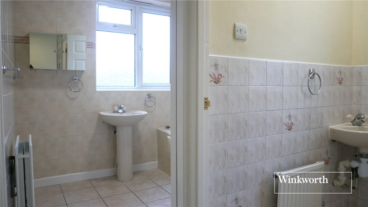 Ashurst Road, Cockfosters, EN4, photo 7