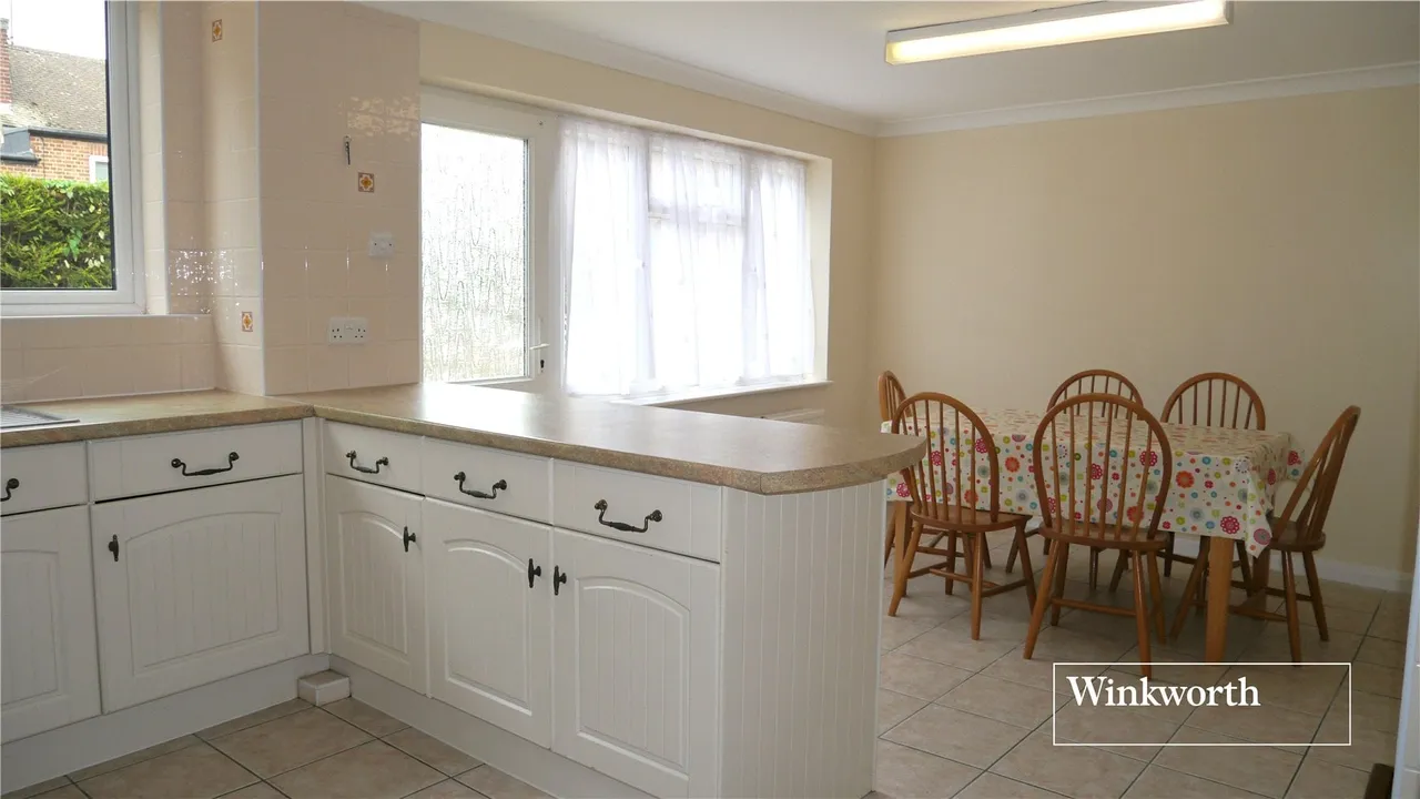Ashurst Road, Cockfosters, EN4, photo 4