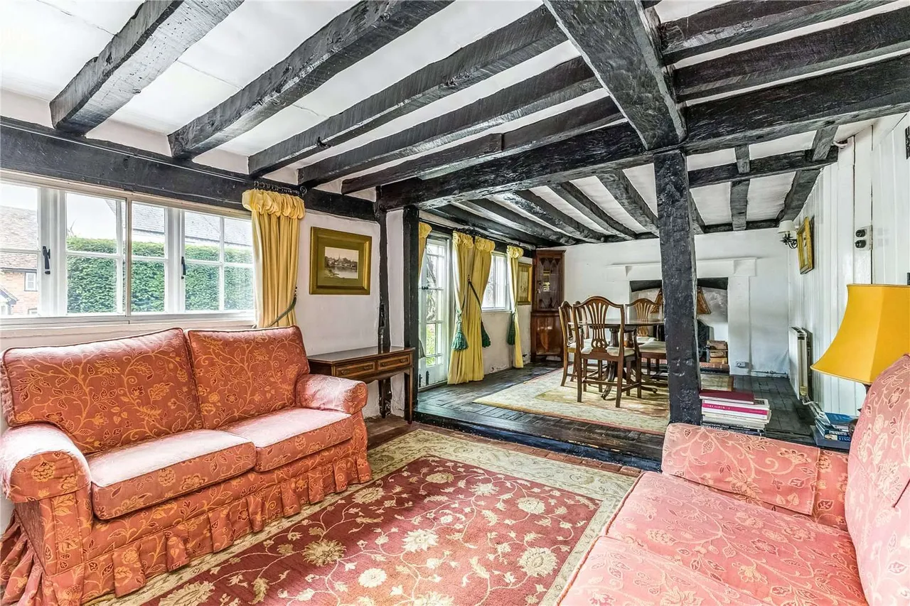 Marlow Road, Bourne End, Buckinghamshire, SL8 5PL, photo 2