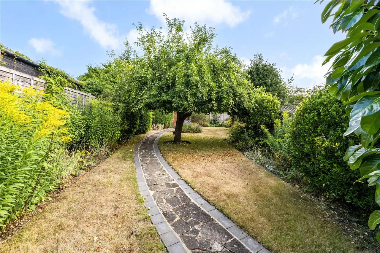 Marlow Road, Bourne End, Buckinghamshire, SL8 5PL, photo 12