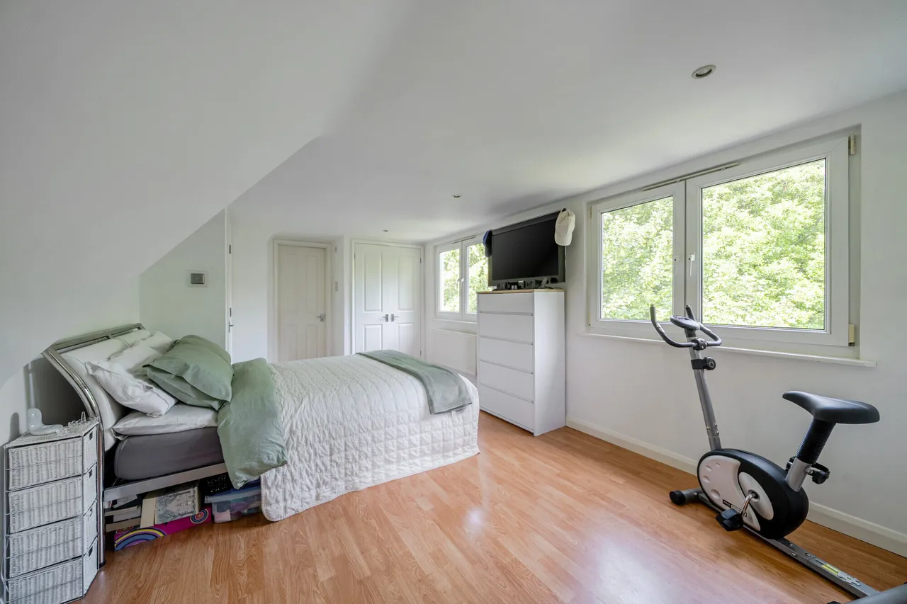 Wey Lodge Close, Liphook, GU30, photo 7