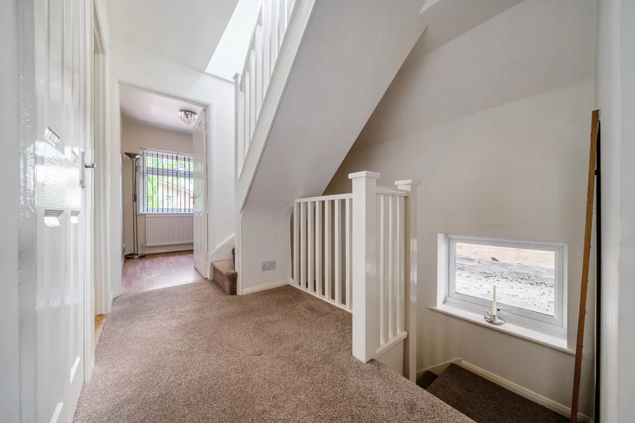 Wey Lodge Close, Liphook, GU30, photo 10