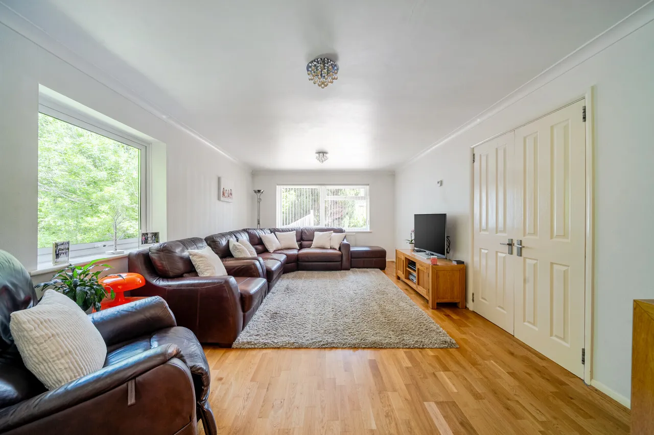 Wey Lodge Close, Liphook, GU30, photo 4