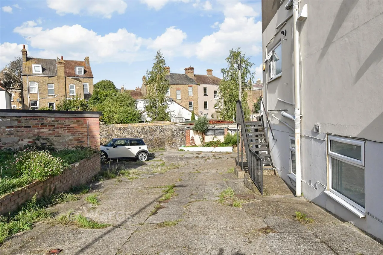Ayton Road, Ramsgate, CT11, photo 9