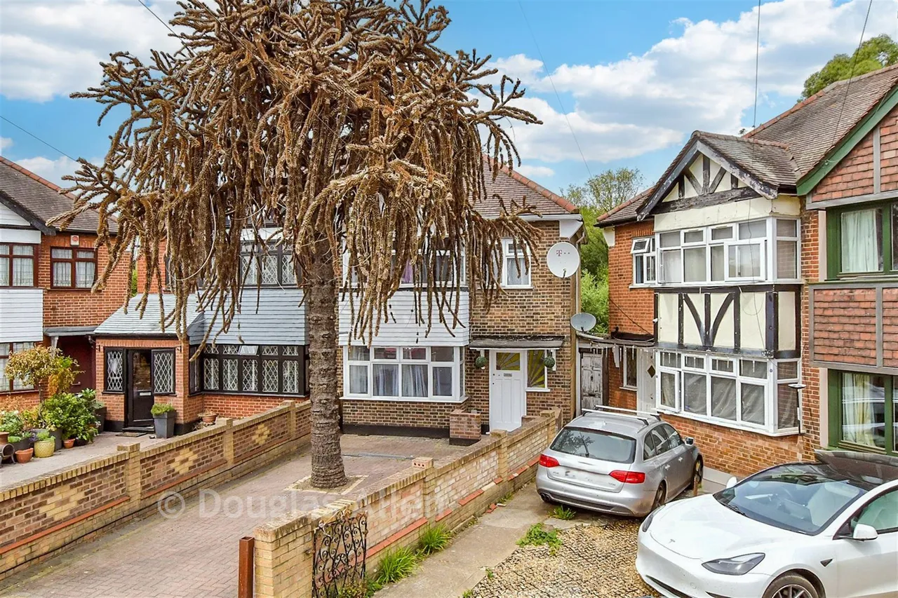 3 bed house for sale, Markmanor Avenue, Walthamstow, E17