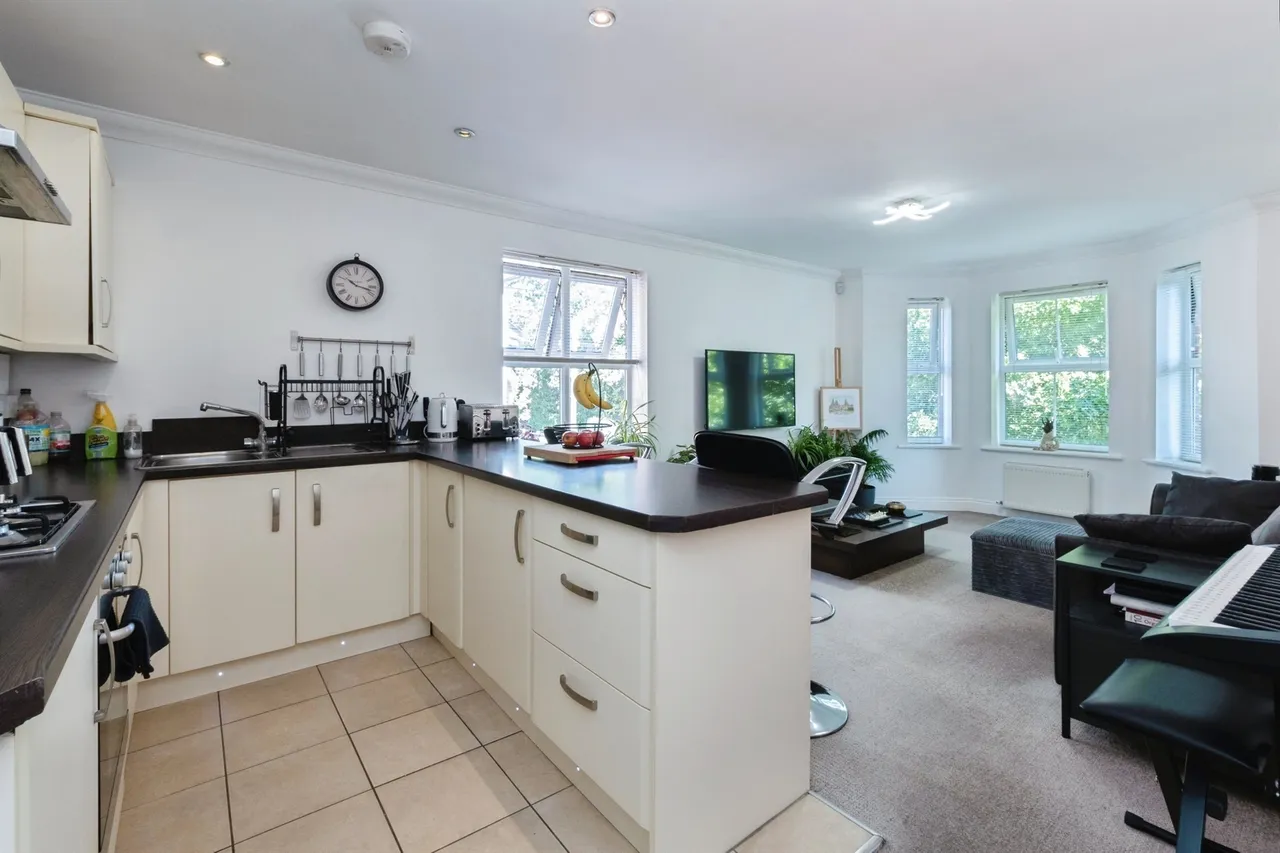 Richmond Park Road, Bournemouth, BH8, photo 4