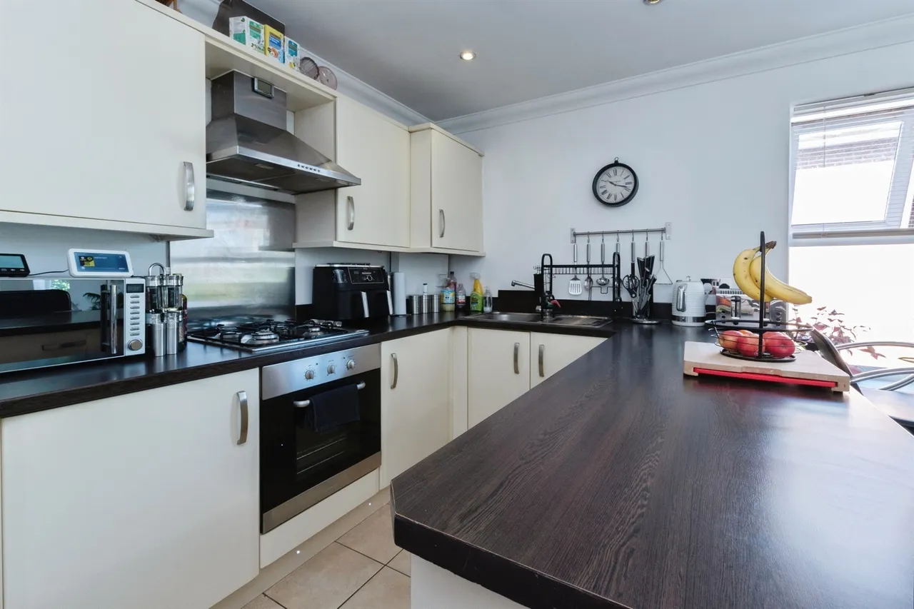 Richmond Park Road, Bournemouth, BH8, photo 2