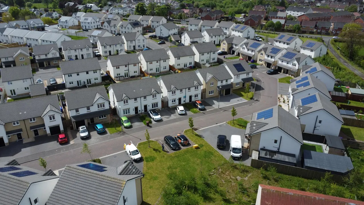 Bessie Graham Court, Kilwinning, KA13, photo 2