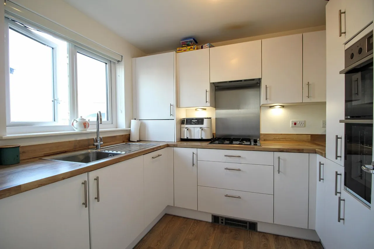 Bessie Graham Court, Kilwinning, KA13, photo 7