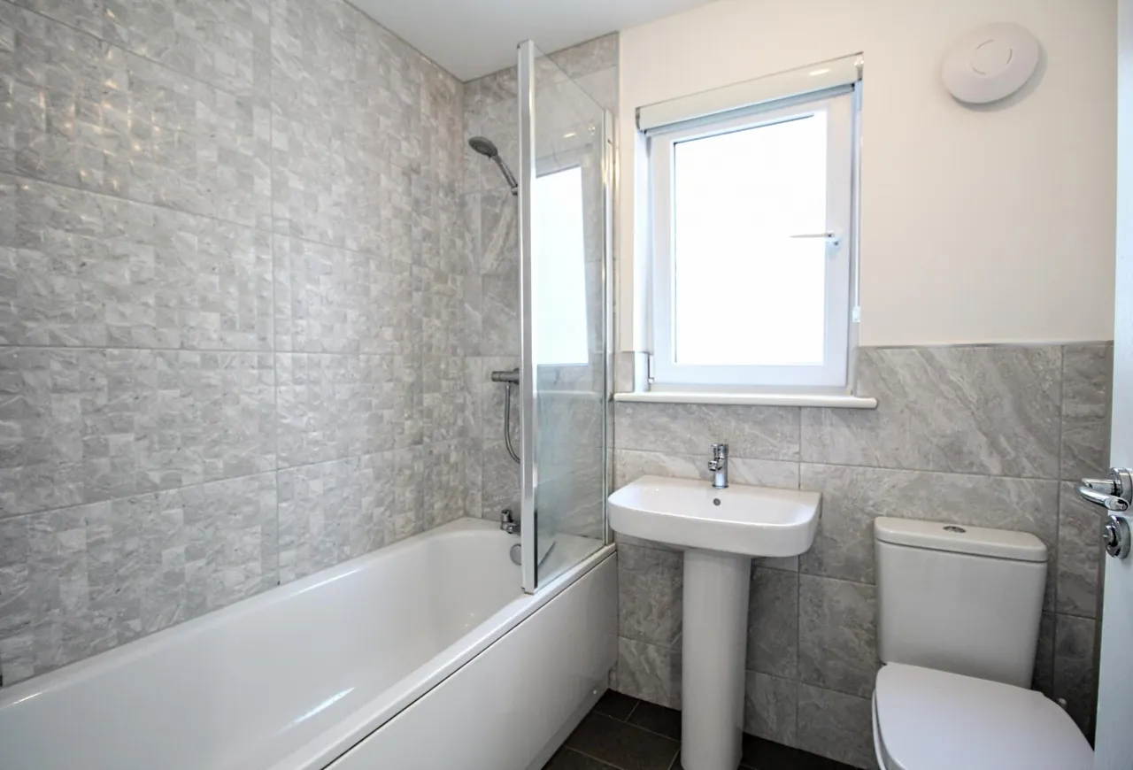 Bessie Graham Court, Kilwinning, KA13, photo 11