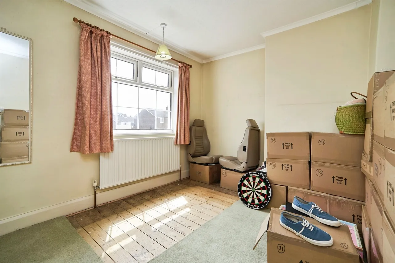Silverdale Avenue, Guiseley, LS20, photo 12