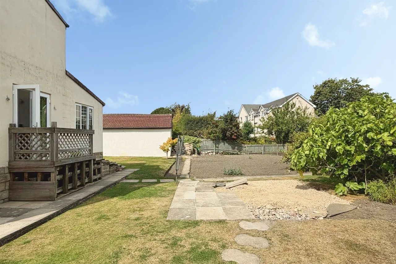 Silverdale Avenue, Guiseley, LS20, photo 11