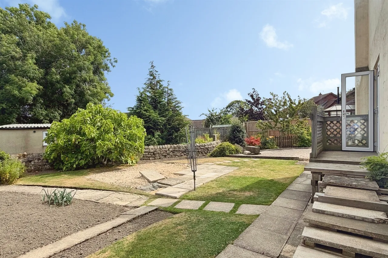 Silverdale Avenue, Guiseley, LS20, photo 2