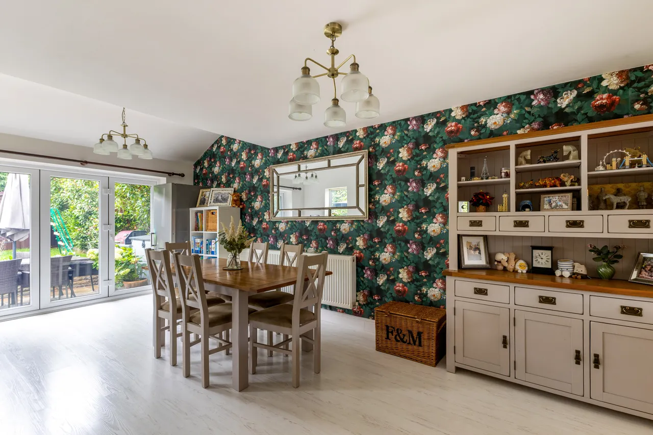 Glenville Gardens, Hindhead, GU26, photo 3
