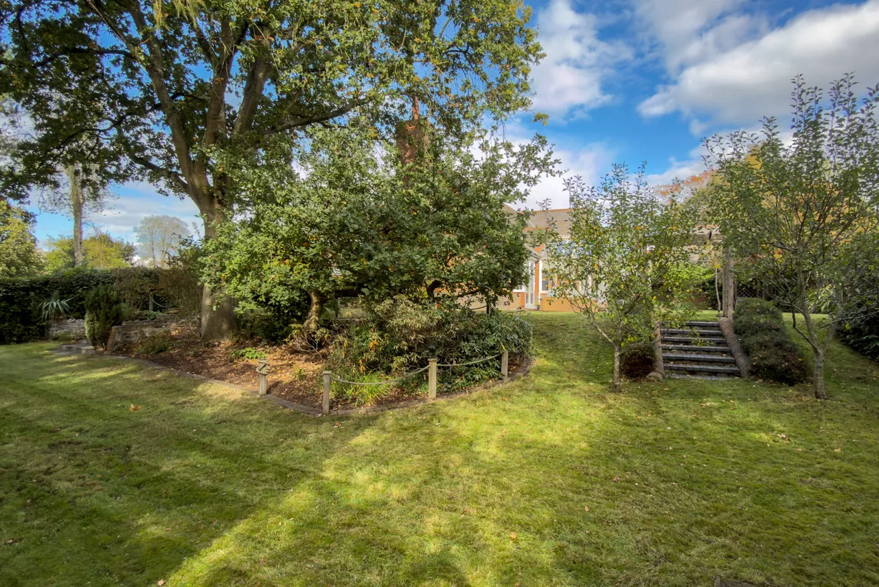 Main Street, Swithland, LE12, photo 24