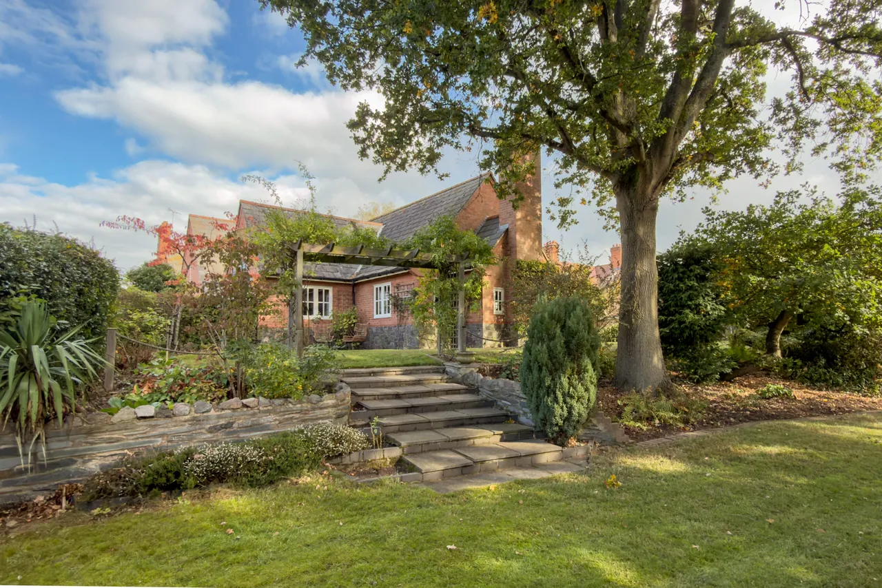 Main Street, Swithland, LE12, photo 25