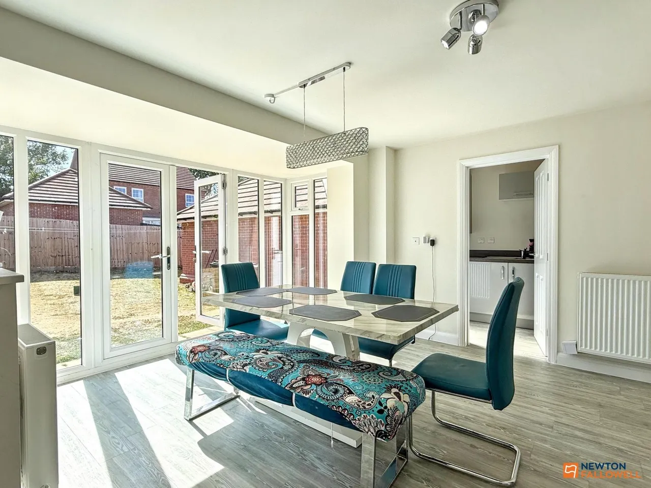Gee Avenue, Hugglescote, LE67, photo 13